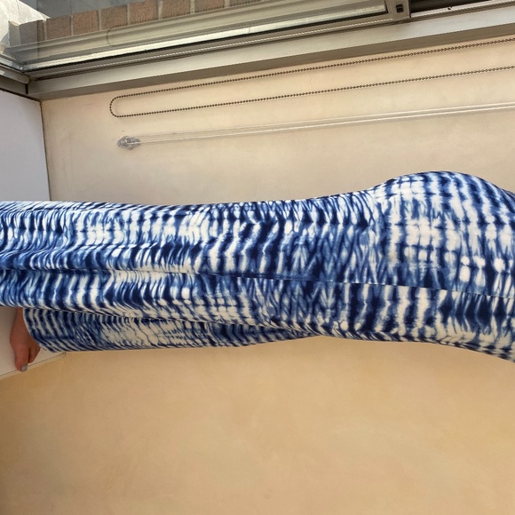 Blue and white flare pants - Picture 4 of 5